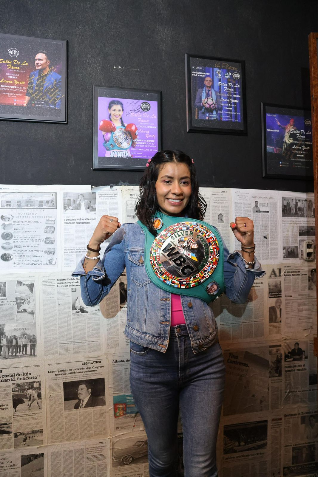 Armenta celebra premio a boxeadora Gaby Sánchez