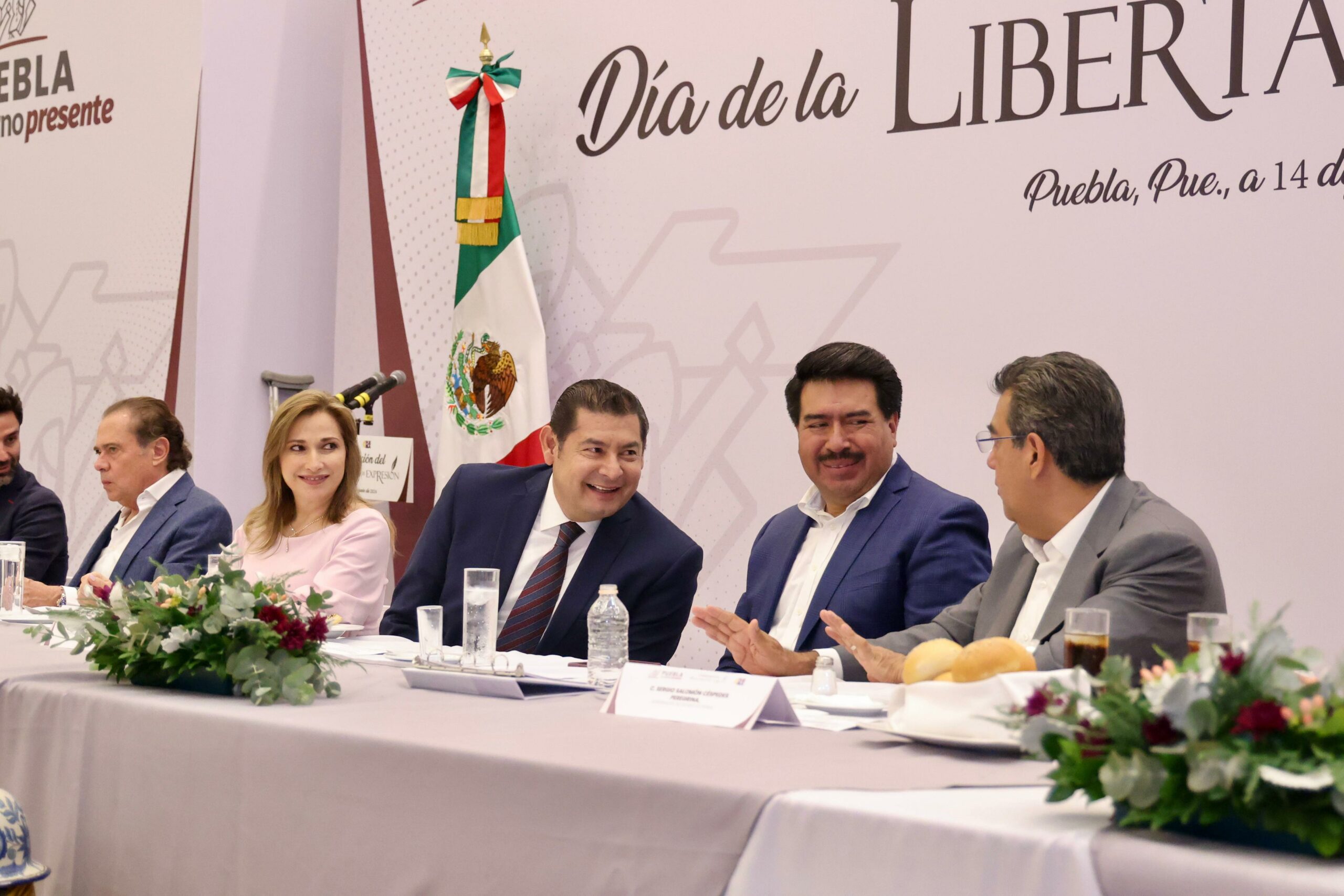 Armenta reconoce que Céspedes reconcilió a Puebla