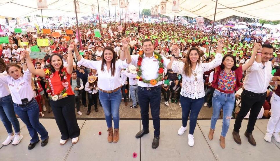 Armenta reconoce papel de la comunidad migrante en Puebla