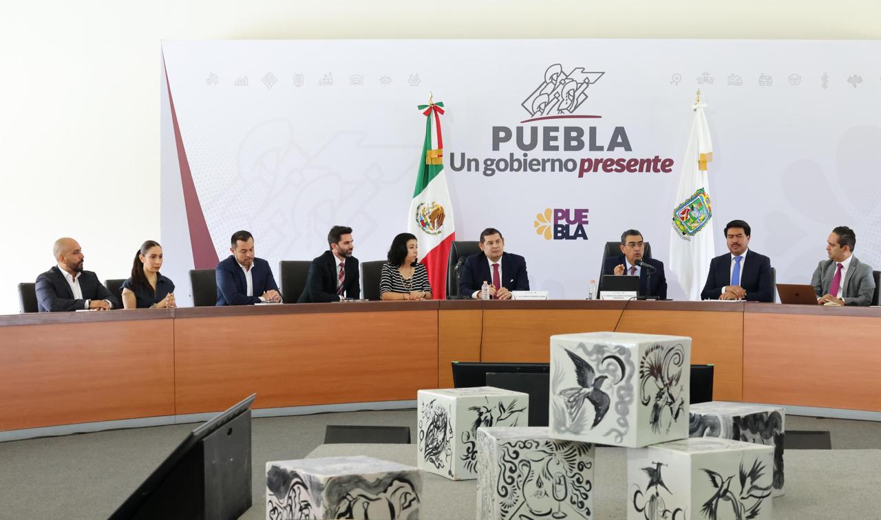Armenta y Sergio Salomón ofrecen conferencia de prensa