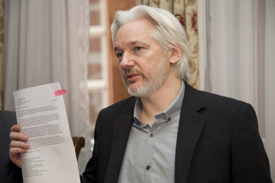 Julian Assange consigue quedar en libertad