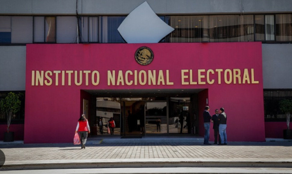 Reforma electoral compactará estructura del INE