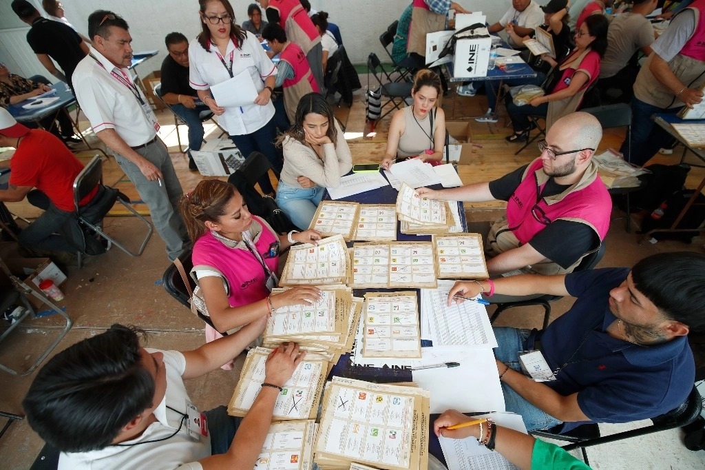 Alessandra Rojo impugna recuento de votos 