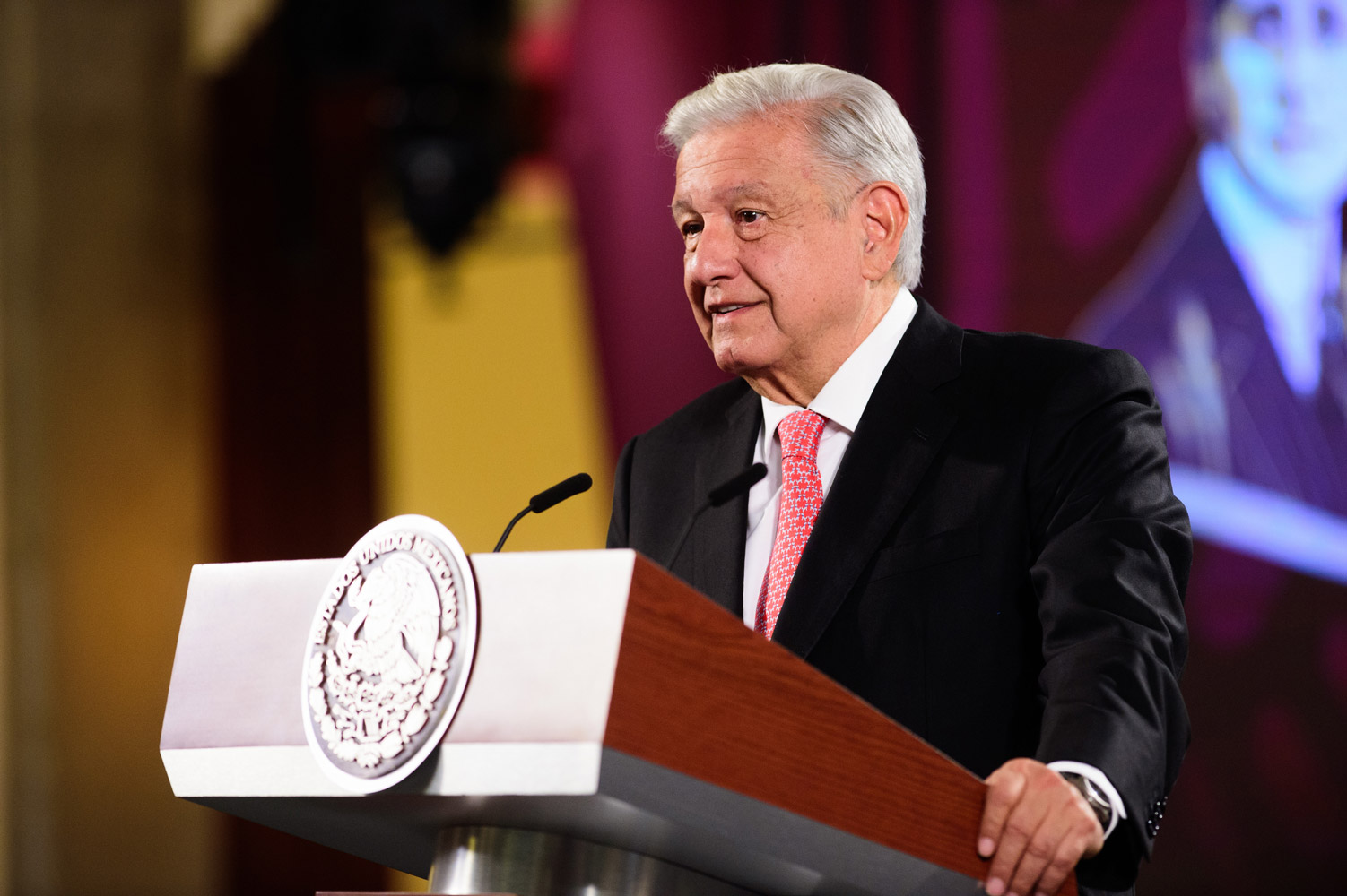 AMLO aplaude los nuevos nombramientos de Claudia Sheinbaum