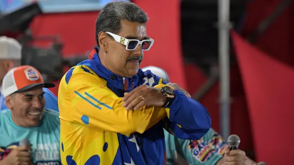 Nicolás Maduro celebrando