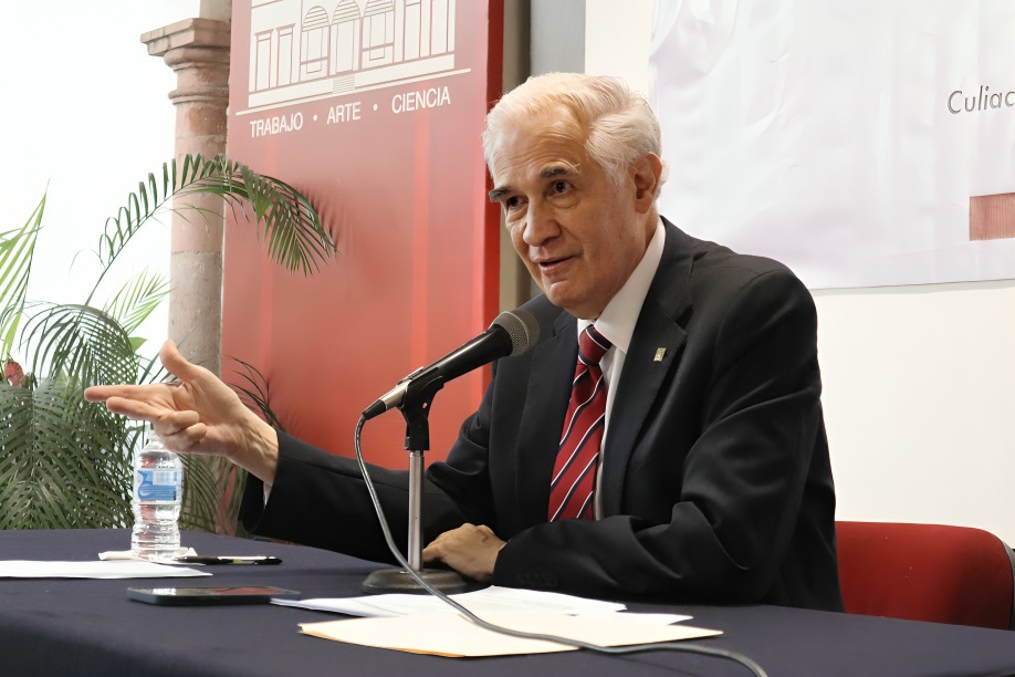 Exministro Diego Valadés Ríos