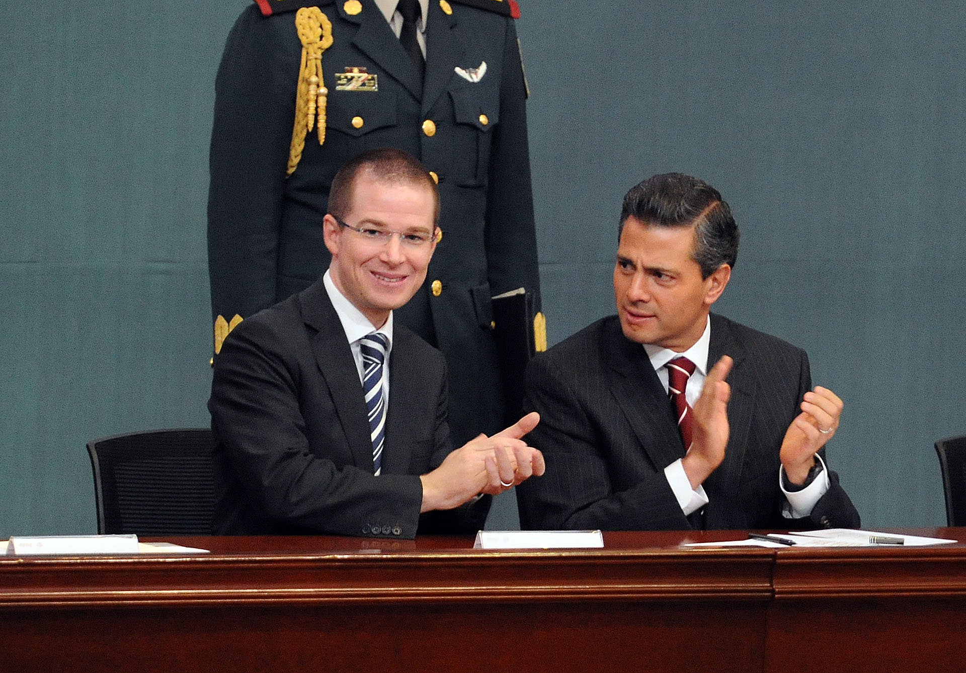 Peña Nieto y Anaya en la aprobación de la reforma energética