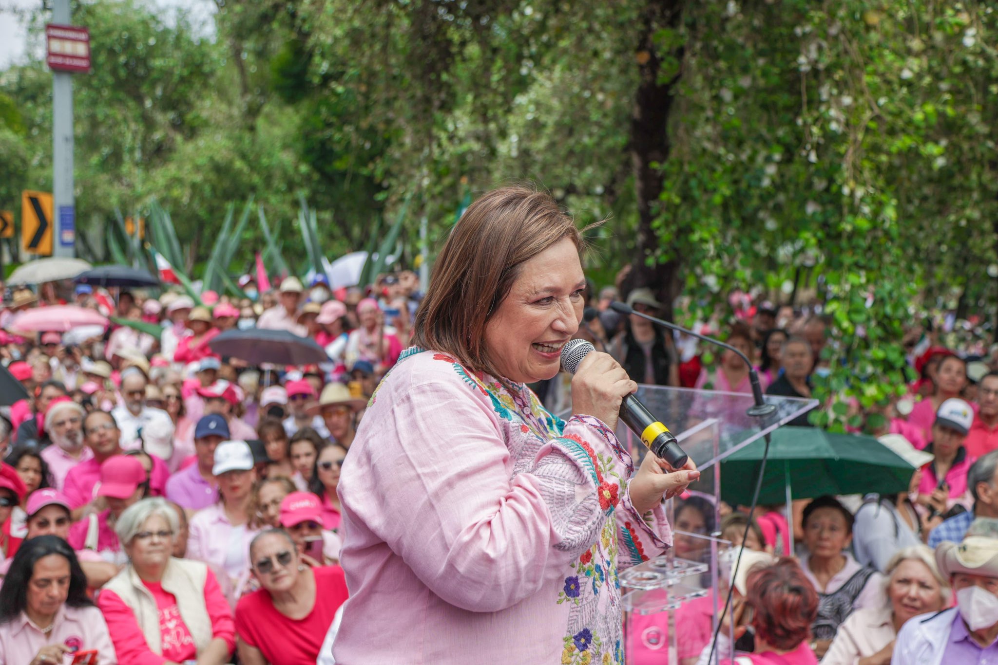 Xóchitl Gálvez en Marea Rosa