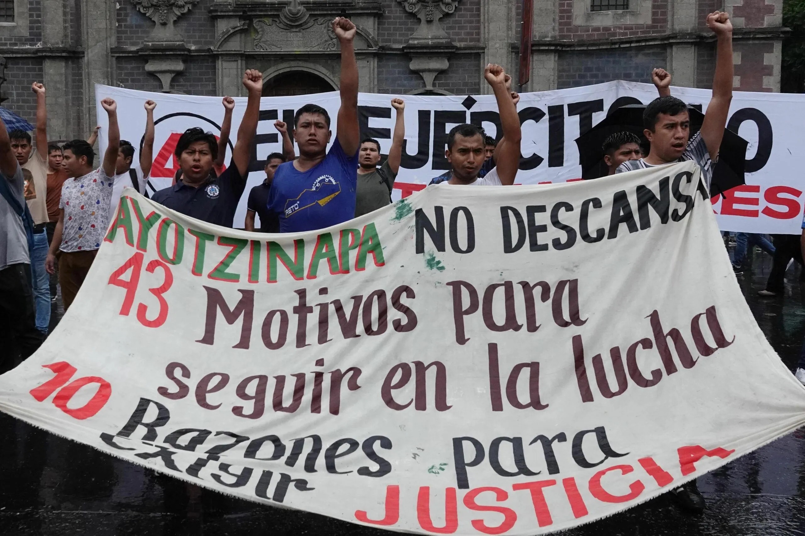 Roberto Madrazo critica falta de resultados en búsqueda de justicia en caso de los 43 normalistas de Ayotzinapa