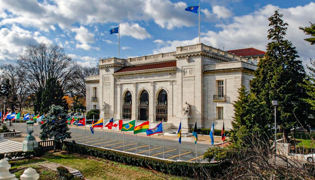 Magistrados exigen intervención de la OEA