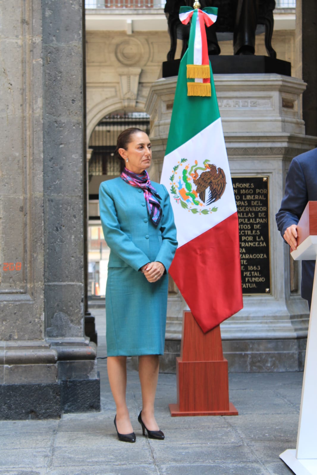 Claudio X. asiste a reunión de Sheinbaum con empresarios