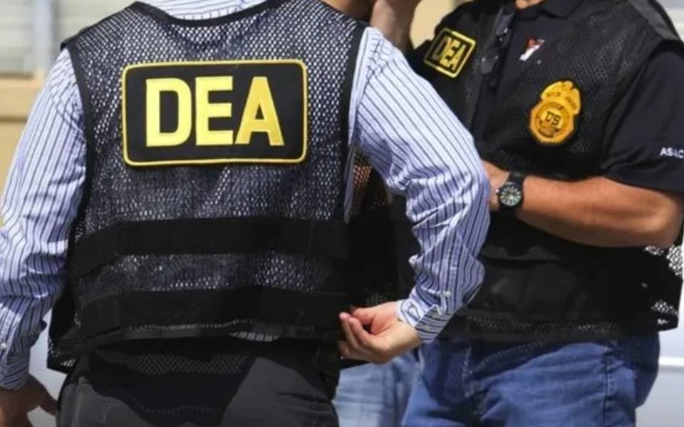 Exagente de la DEA acusado 