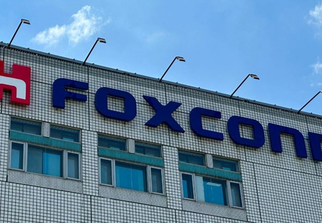 Foxconn anuncia planta en México