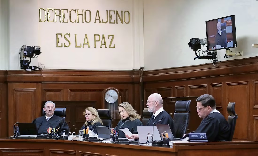 Morena crítiidca que 8 ministros puedan invalidar una reforma constitucional