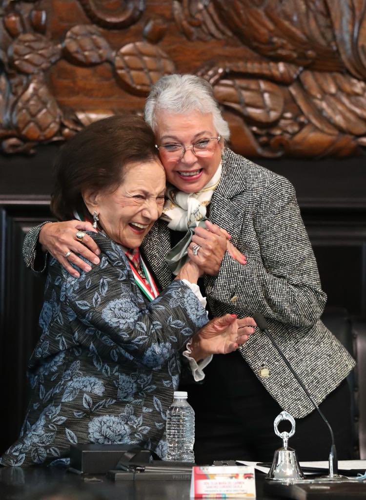 Olga Sánchez con Ifigenia Martínez