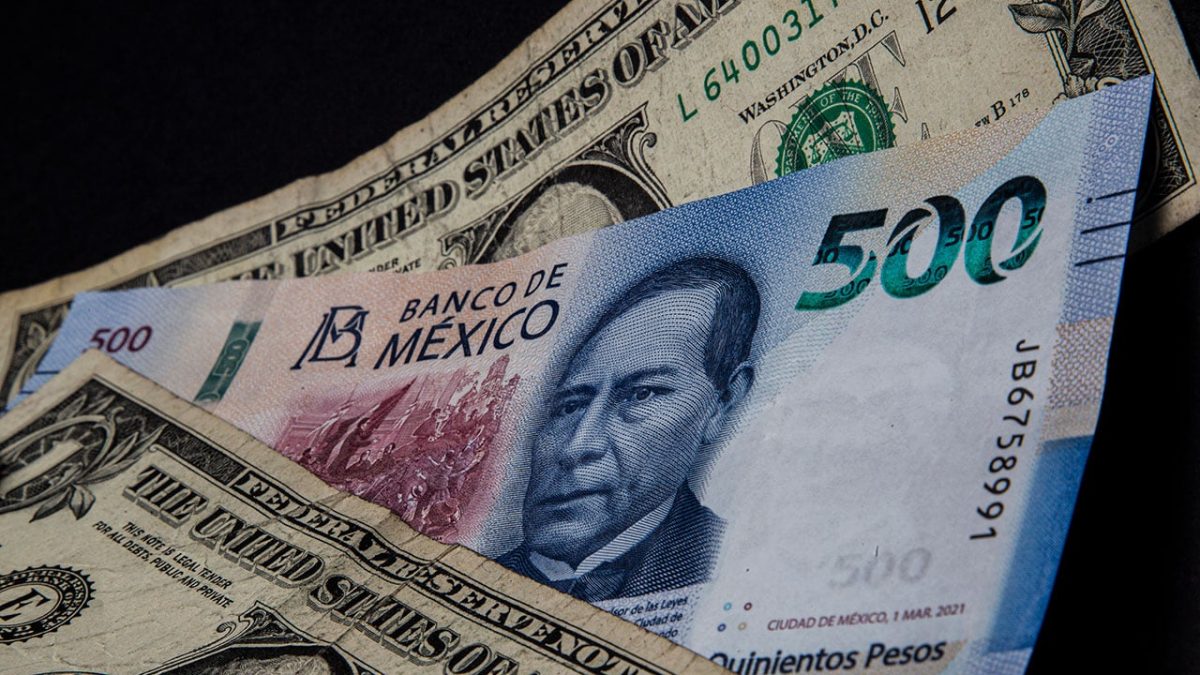 Peso mexicano fuerte contra el dólar