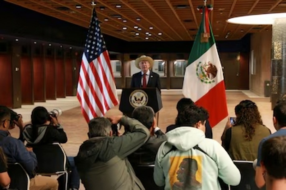 Conferencia de Ken Salazar