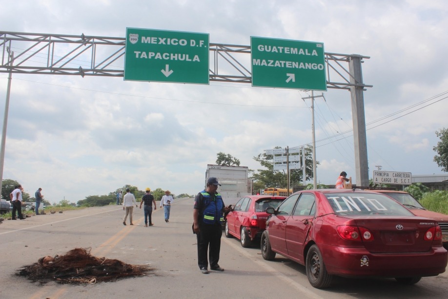 Ken Salazar aconseja cuidar frontera México-Guatemala