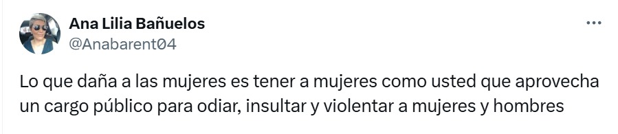 Aprovecha su cargo para insultar y odiar