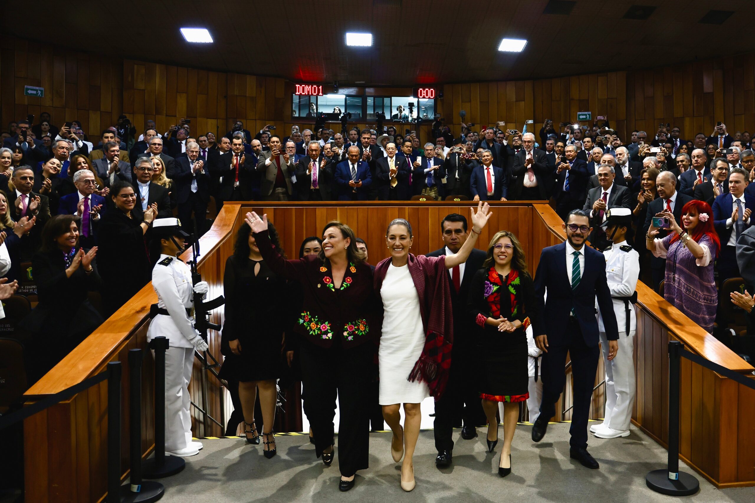 Claudia Sheinbaum acude a toma de protesta de Rocío Nahle