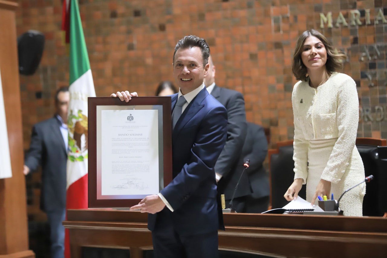 Pablo Lemus toma protesta; ofrece hacer equipo con Sheinbaum