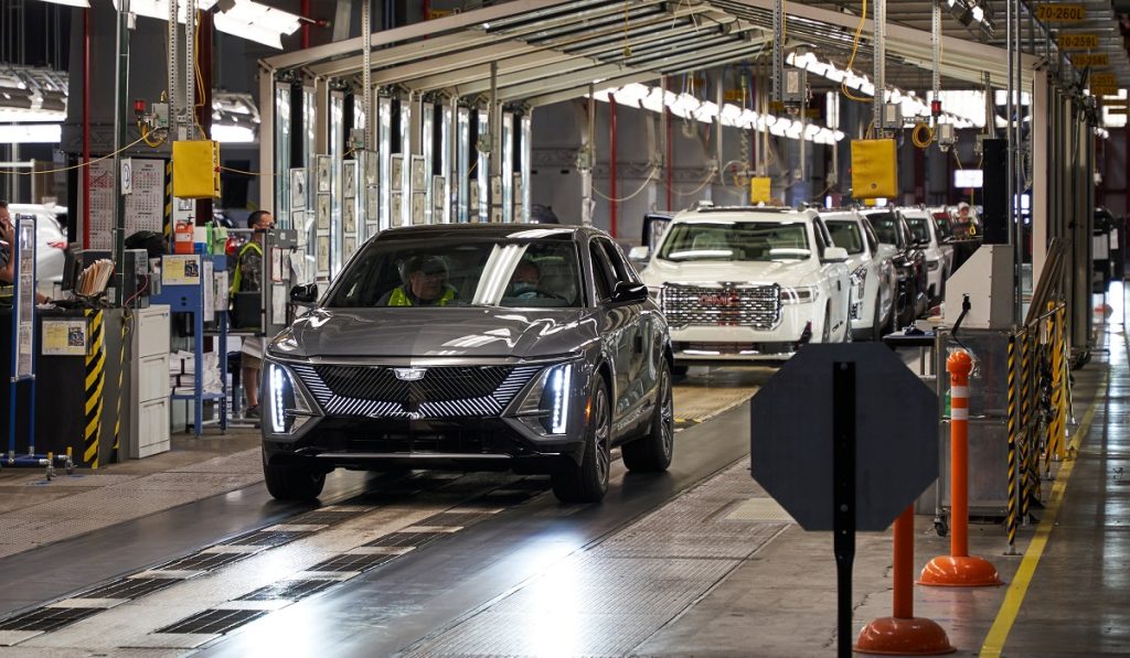 General Motors analiza mover sus plantas a EU por aranceles