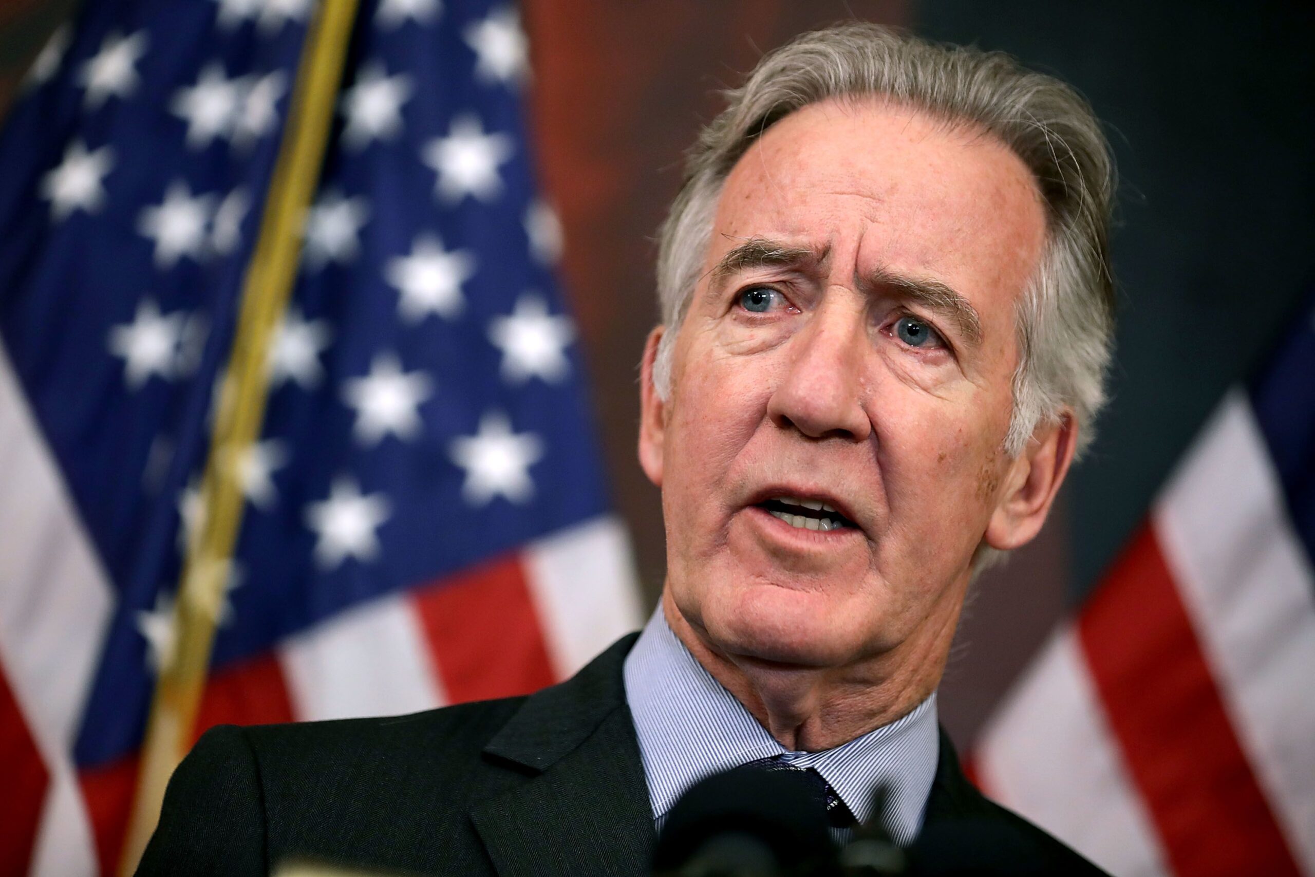 Richard Neal se burla de Trump