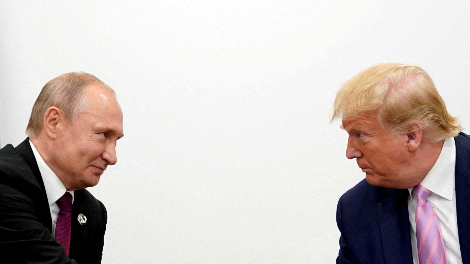 Zelenski echo a lado en negociaciones entre Trump y Putin