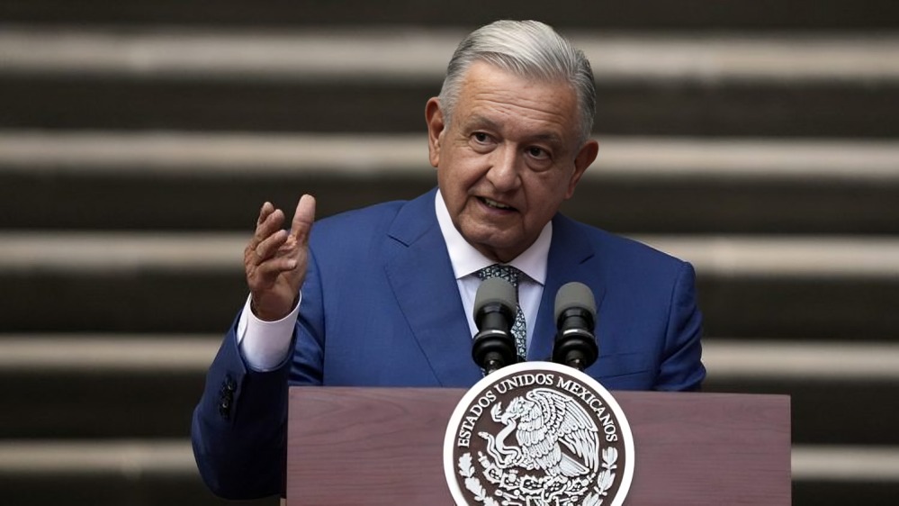 Anabel Hernández exhibe presunta demanda vs AMLO