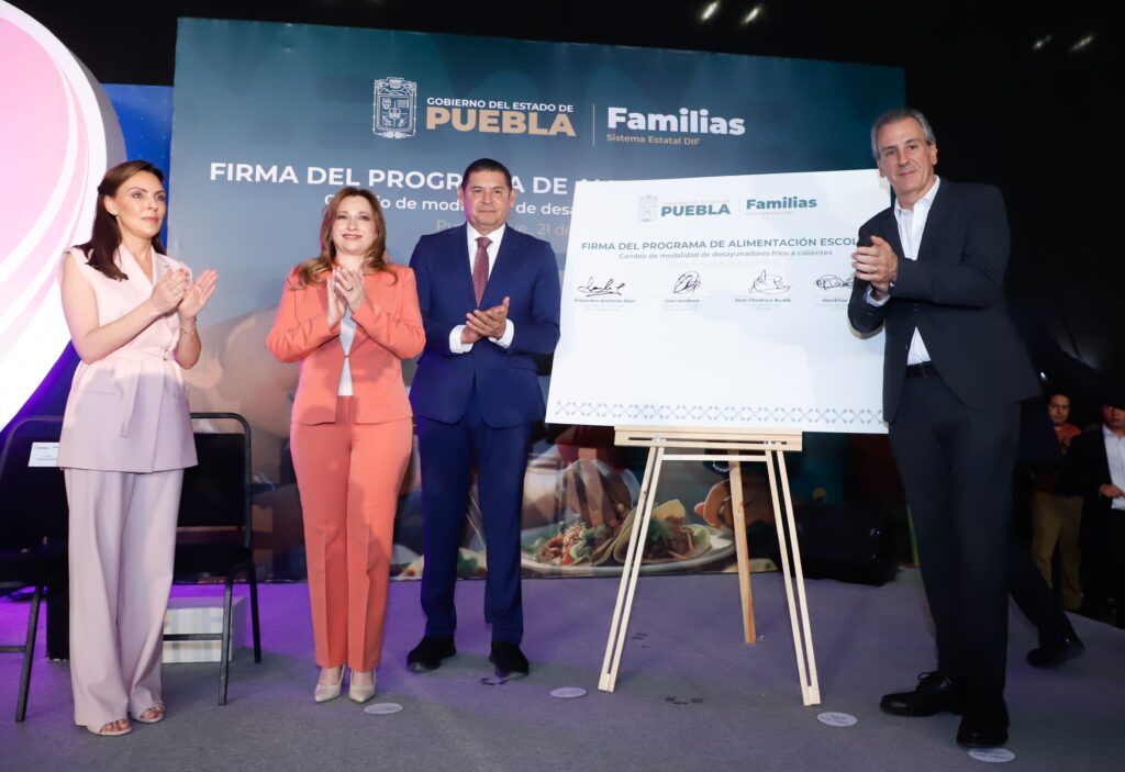 Armenta firma convenio