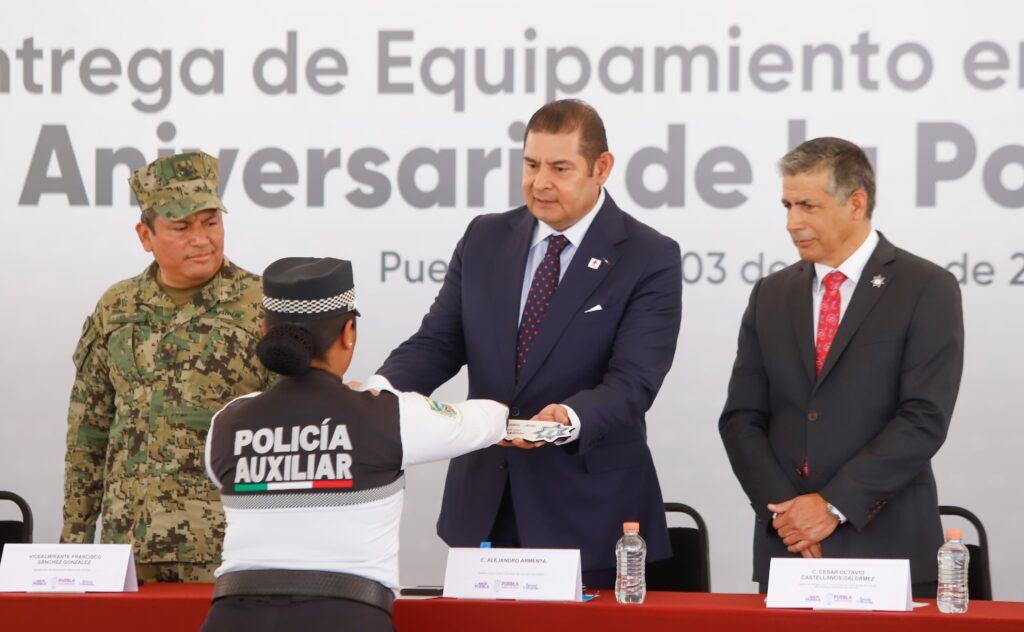 Armenta evento Policía Auxiliar