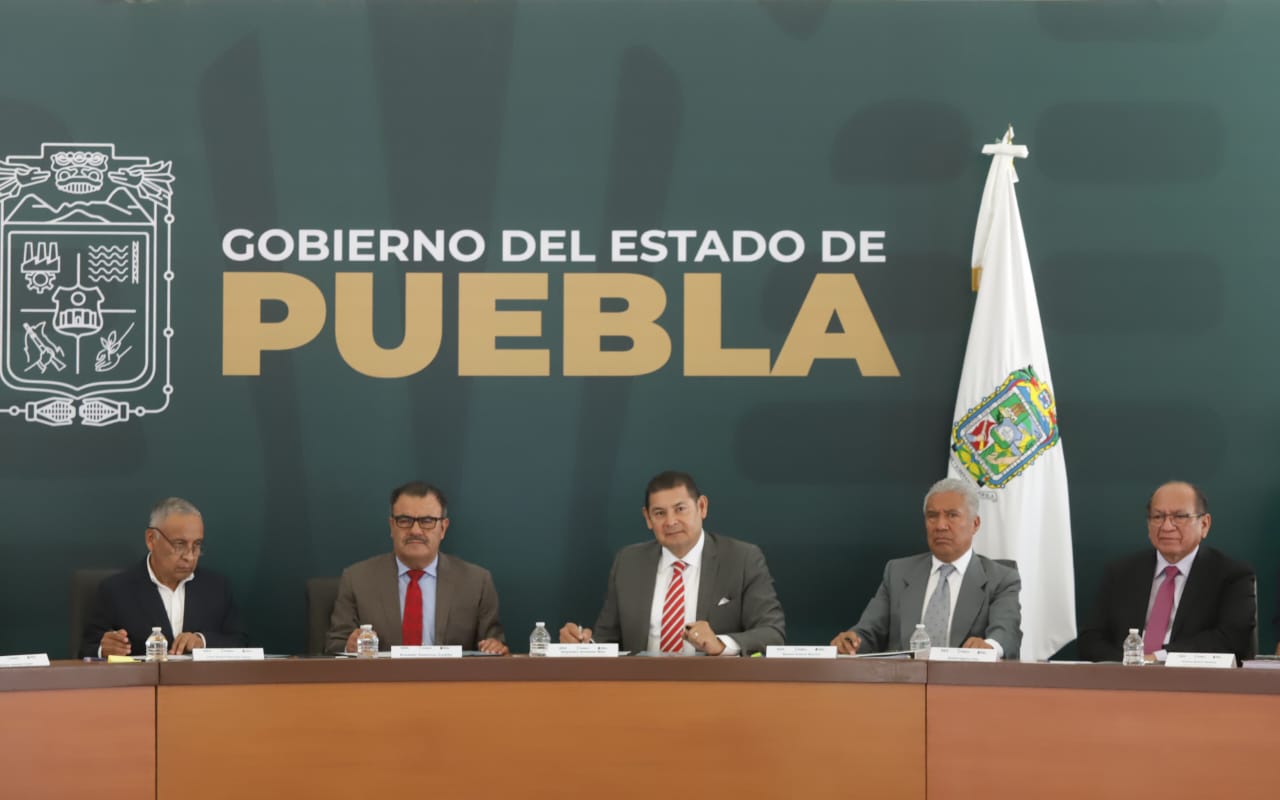 Armenta va por alfabetización de 150 mil adultos mayores