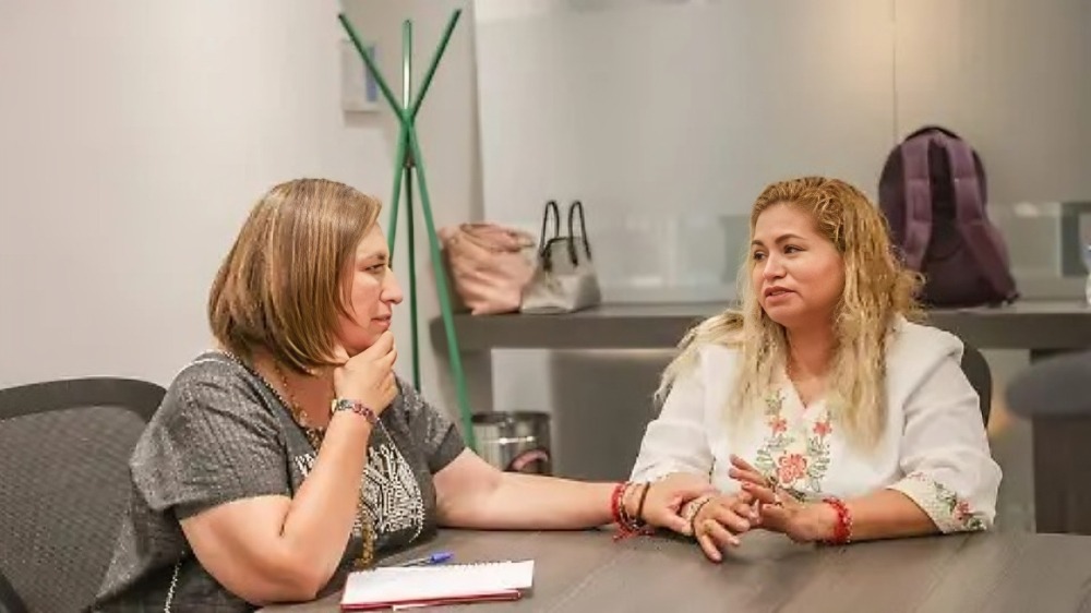 Ceci Flores y Xóchitl Gálvez