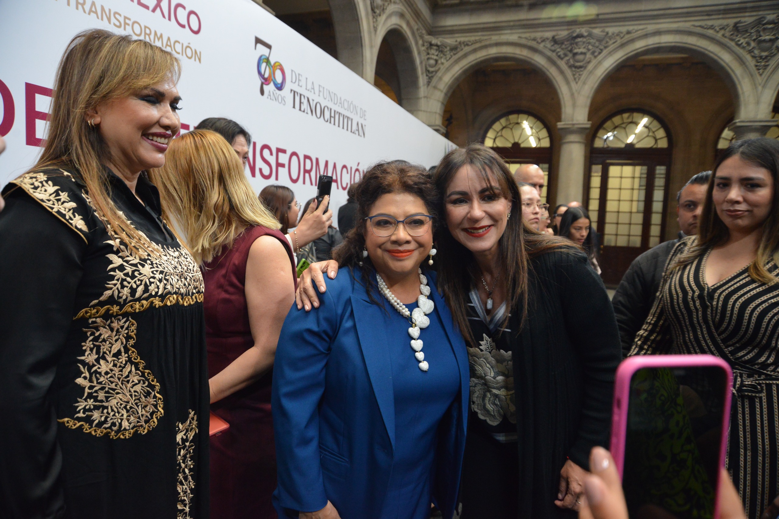 Clara Brugada presenta proyecto de corridas de toros no violentas