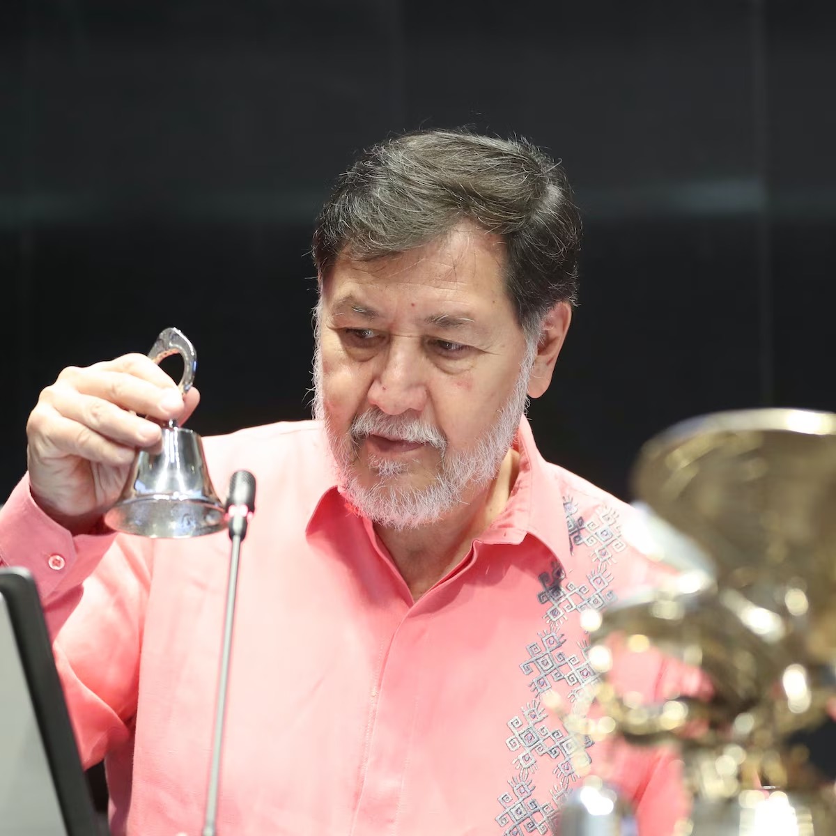 Noroña defiendde elecciones judiciales