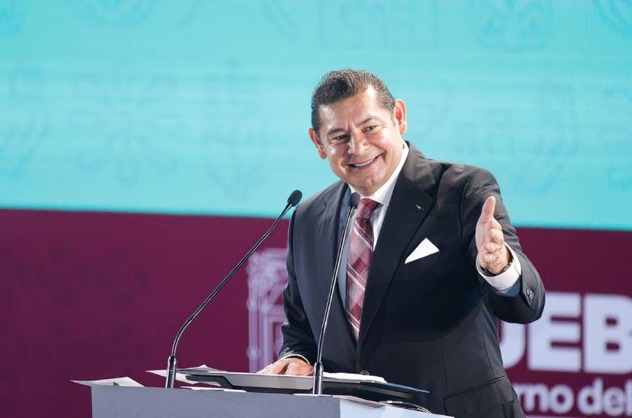 Poblanos aprueban trabajo de Armenta en Puebla