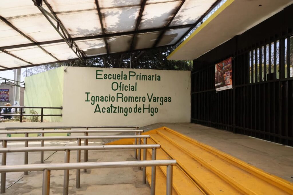 primera escuela solar