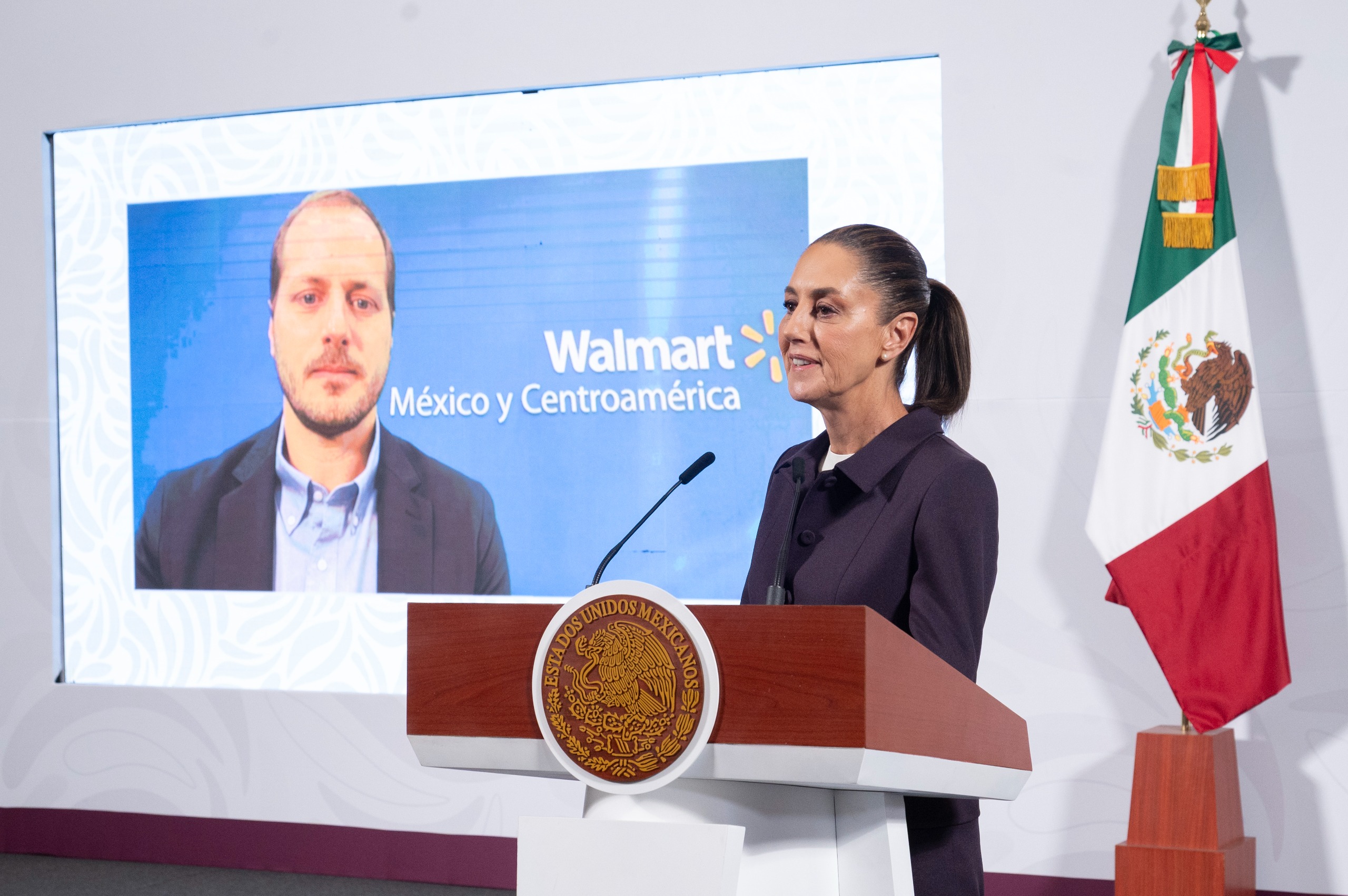 Sheinbaum y Walmart