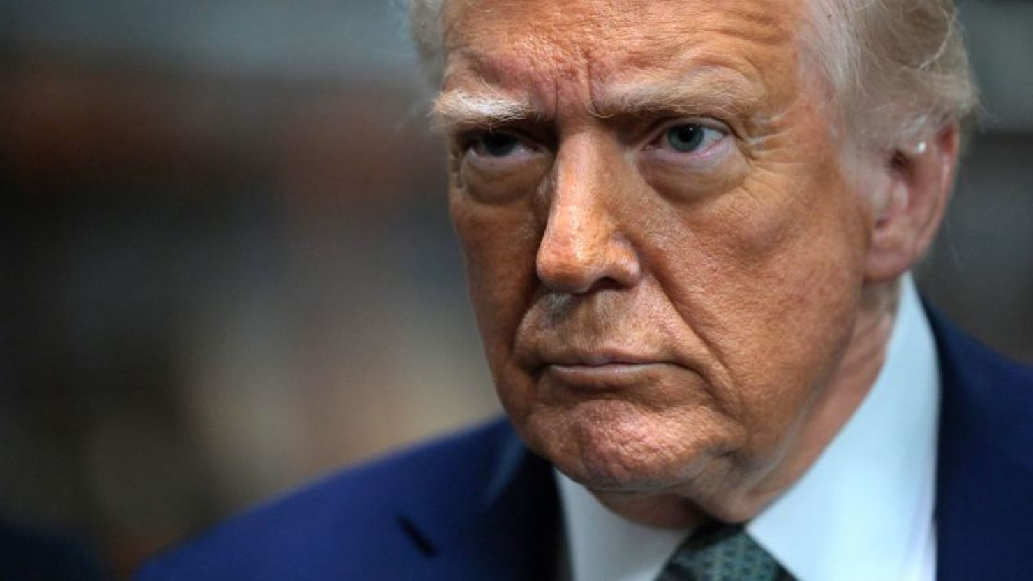 Trump arremete contra juez