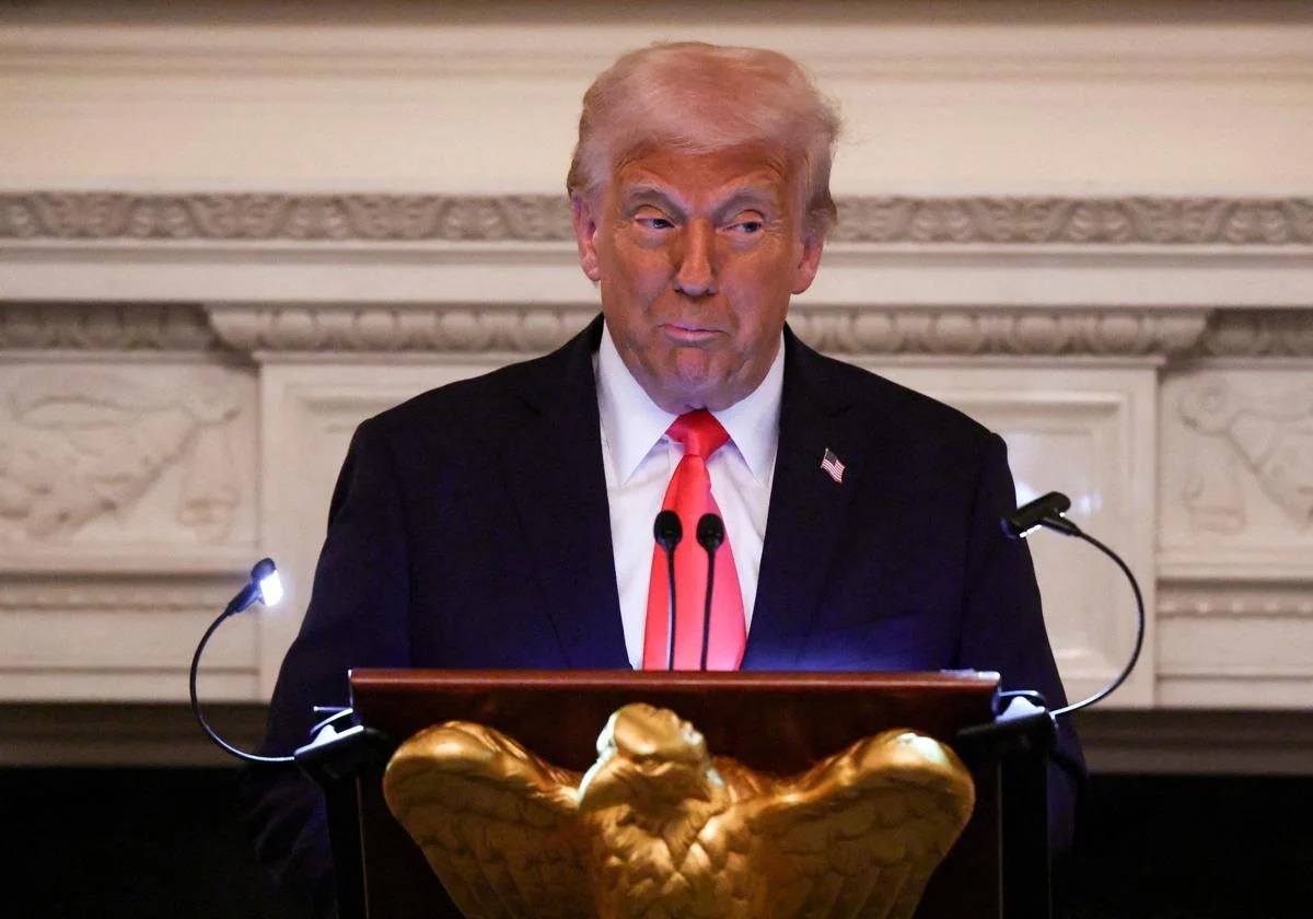 Trump endurece amenazas militares contra Groenlandia