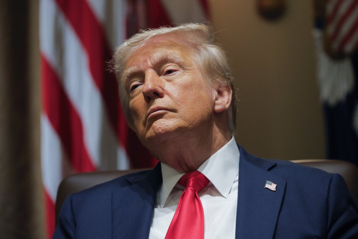 Trump invoca ley del siglo XVIII contra migrantes indocumentados