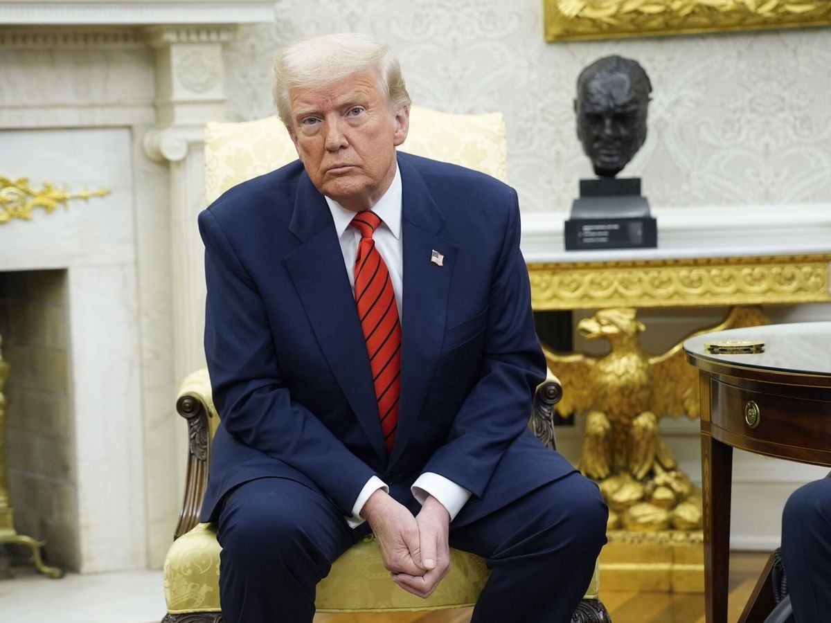 Trump invoca ley de 1798 para deportar a migrantes