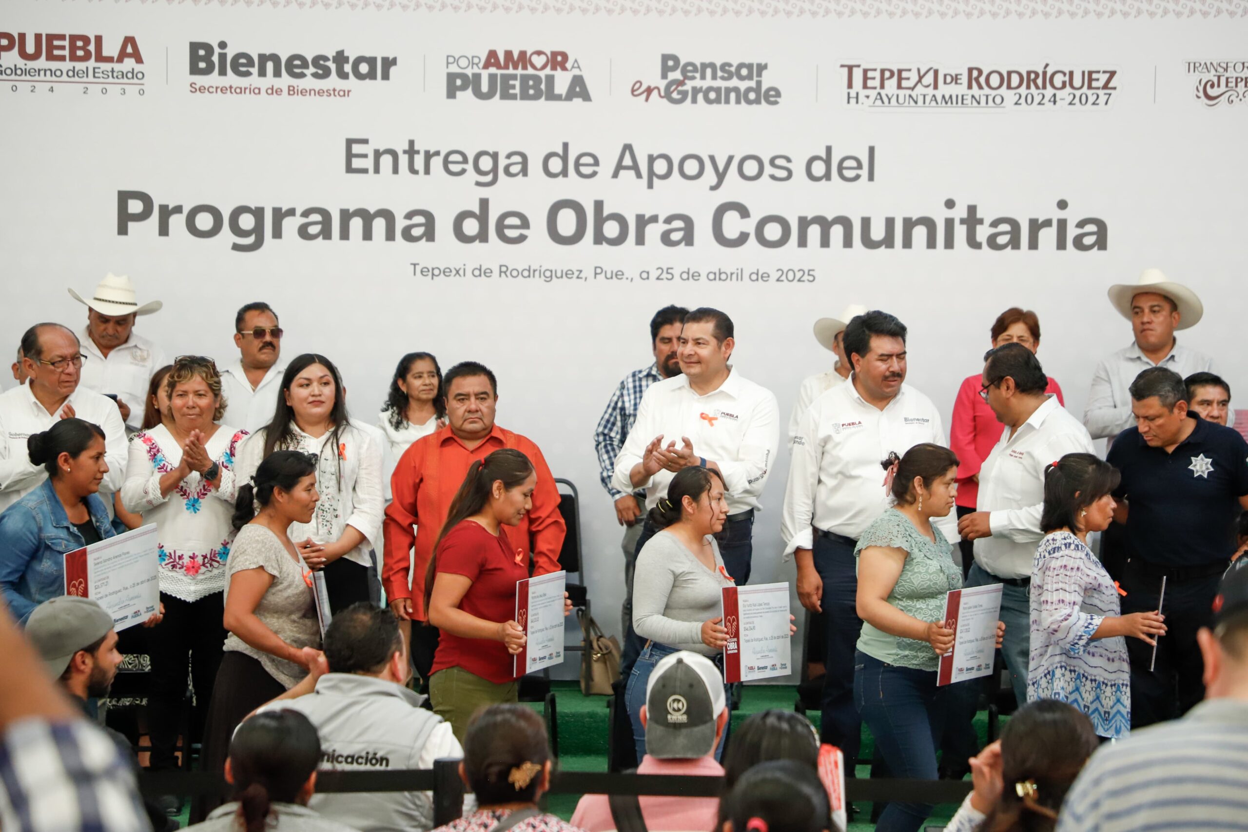 Alejandro Armenta impulsa desarrollo en Tepexi de Rodríguez