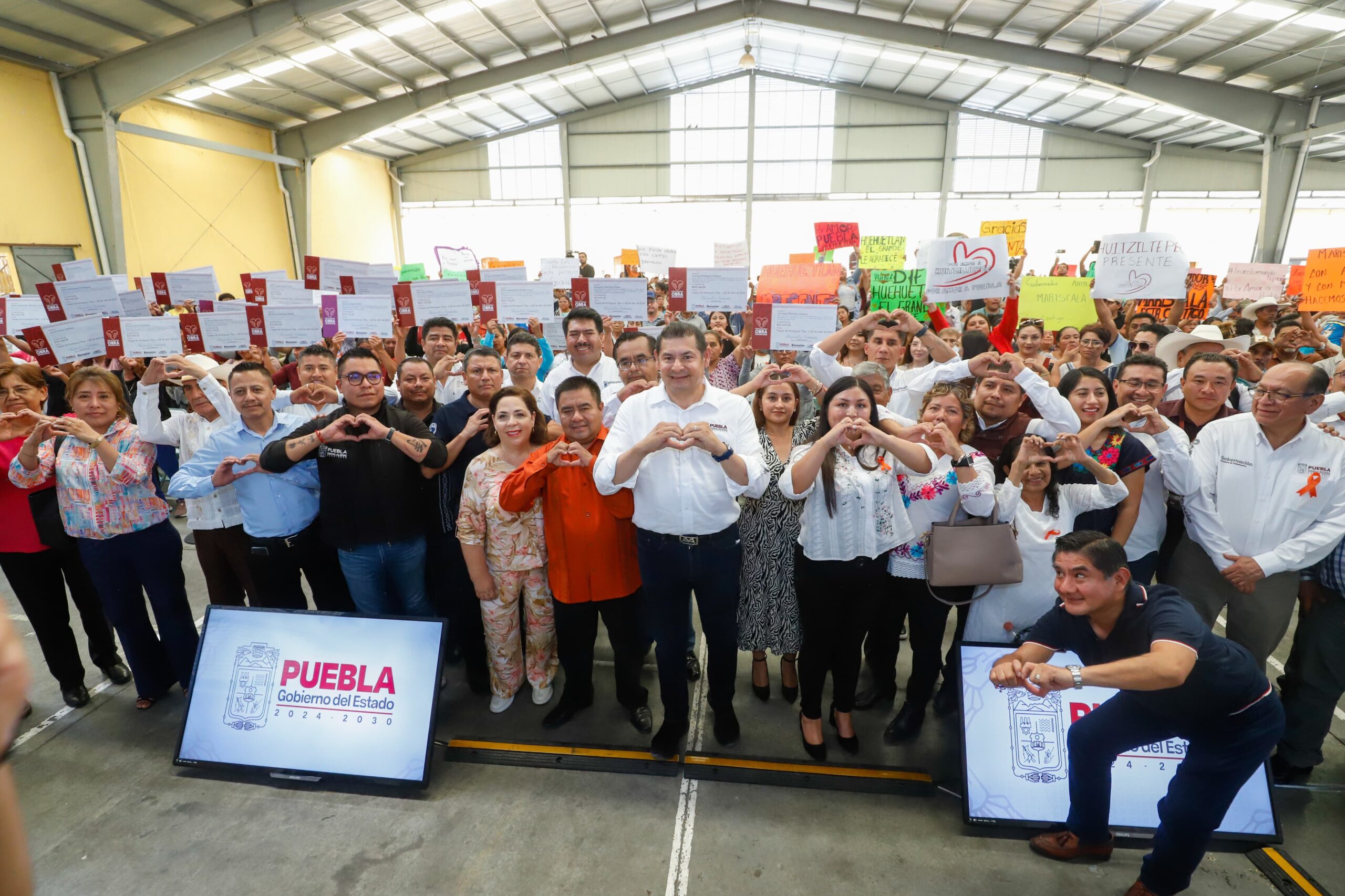 Alejandro Armenta impulsa desarrollo en Tepexi de Rodríguez
