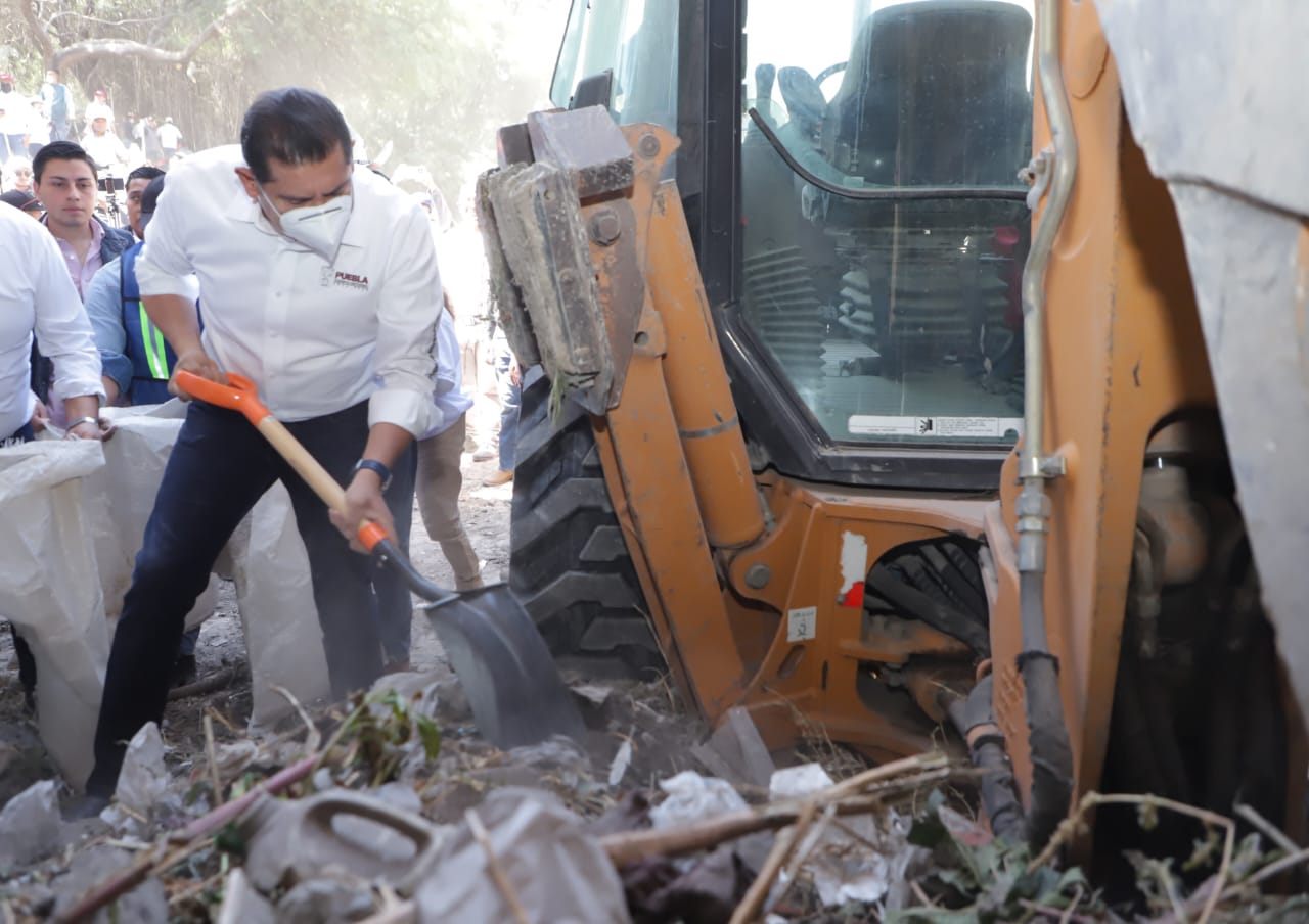 Armenta inaugura carretera Tlacotepec