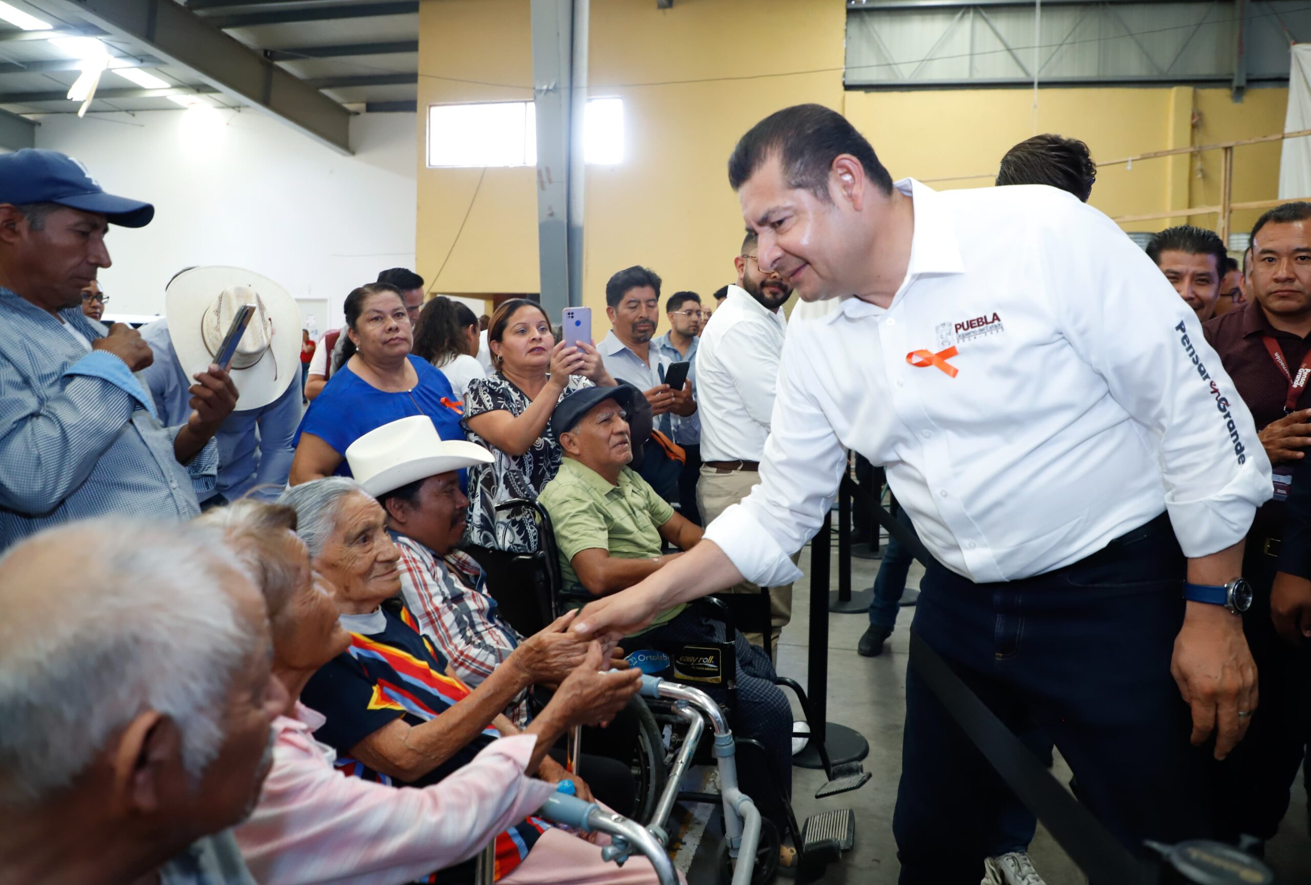 Gobierno de Puebla rehabilitará caminos rurales
