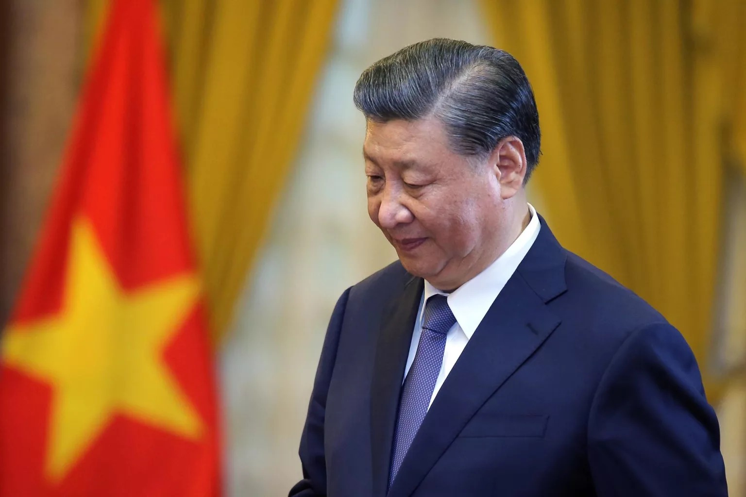 China celebra exención de aranceles a celulares