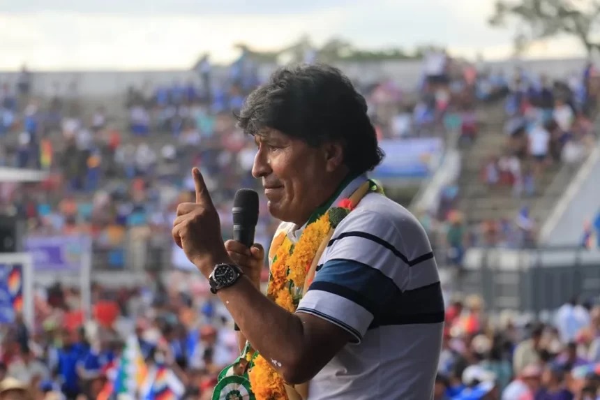 EvoMorales lanza candidatura presidencial