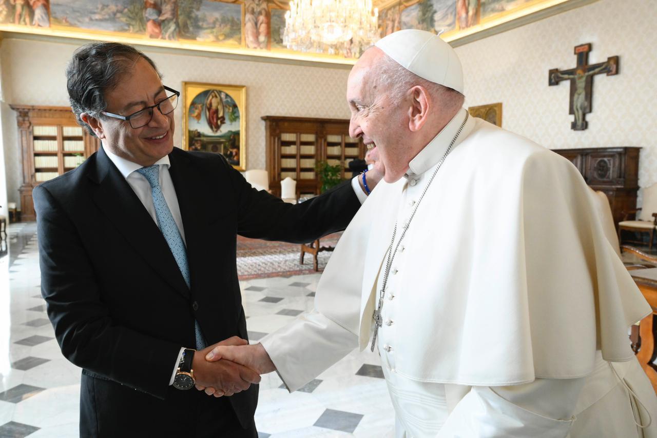 Papa Francisco y Gustavo Petro