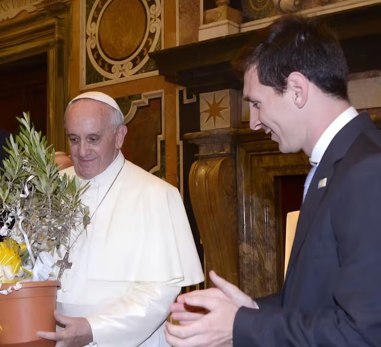Papa Francisco y Messi